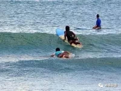 汉港控股(01663)获主要股东汪林冰增持合共99万股
